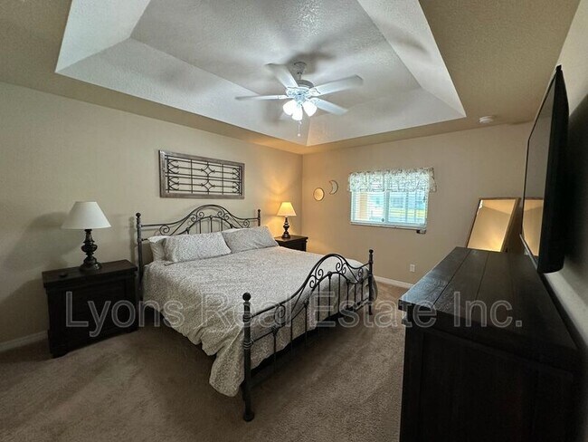 Building Photo - 2202 SE 8th St