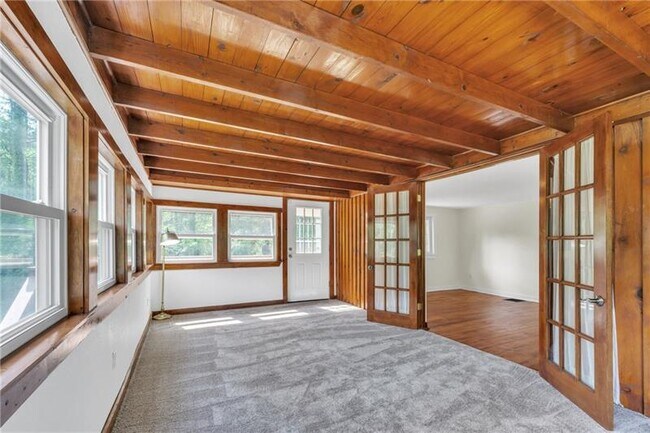 Building Photo - 116 Purvis Ln