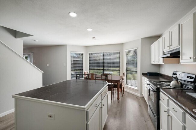 Building Photo - 15107 Kamary Ln