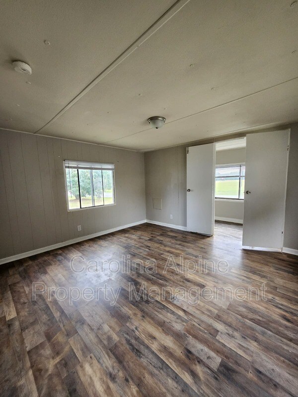 Building Photo - 2807 Blacksburg Rd