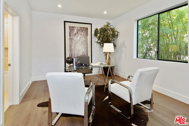 Building Photo - 4130 Parva Ave