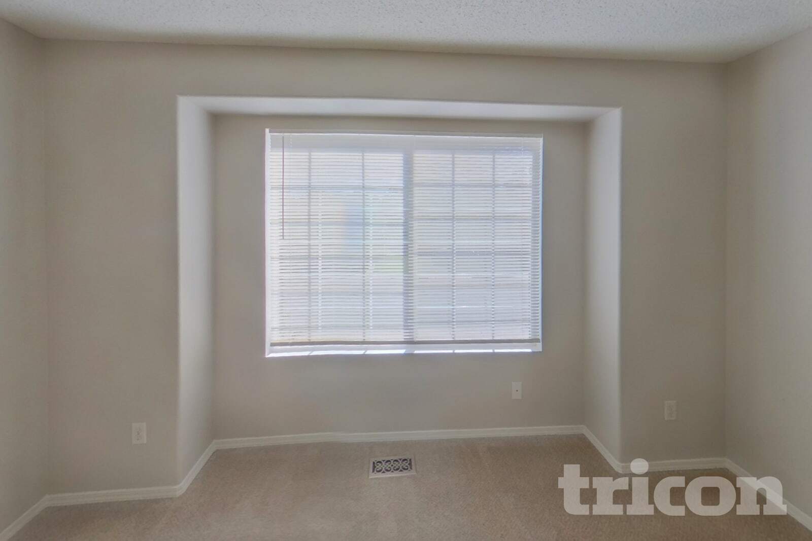 Building Photo - 656 Golden Eagle Dr