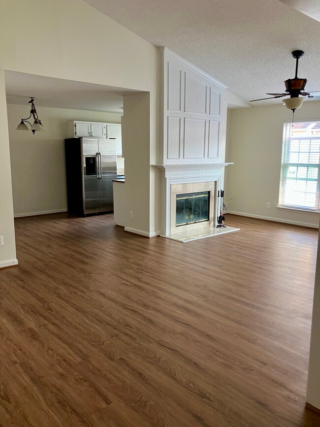 Living Room - 1137 Huntmaster Ter NE
