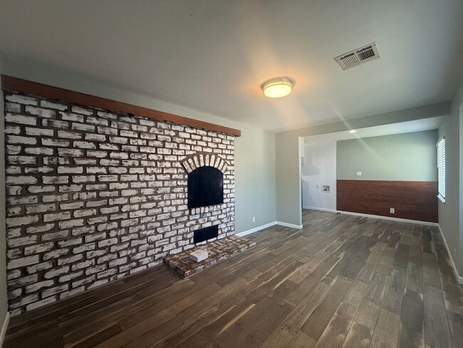 Building Photo - 37938 Palm Vista Ave
