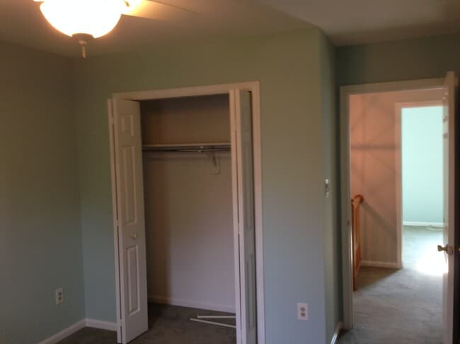 Building Photo - 845 N Greenbrier St