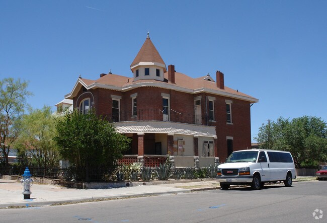 Primary Photo - 1129 Magoffin Ave