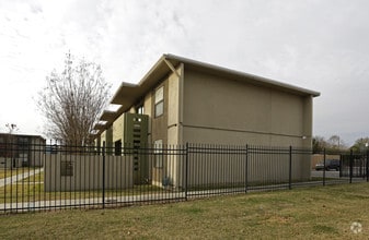 Building Photo - The Blox