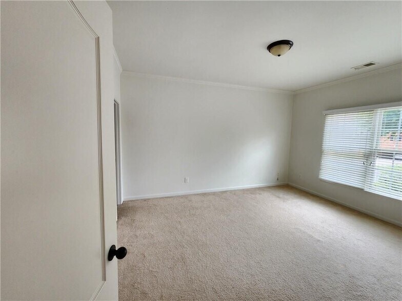 Building Photo - 5430 Delmonte Dr