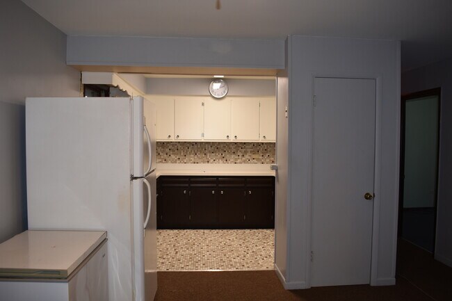 Building Photo - 8435 S 81st Ave