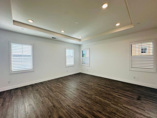 Building Photo - Luxury Estate in Exclusive Gated Community of Orchard Hills