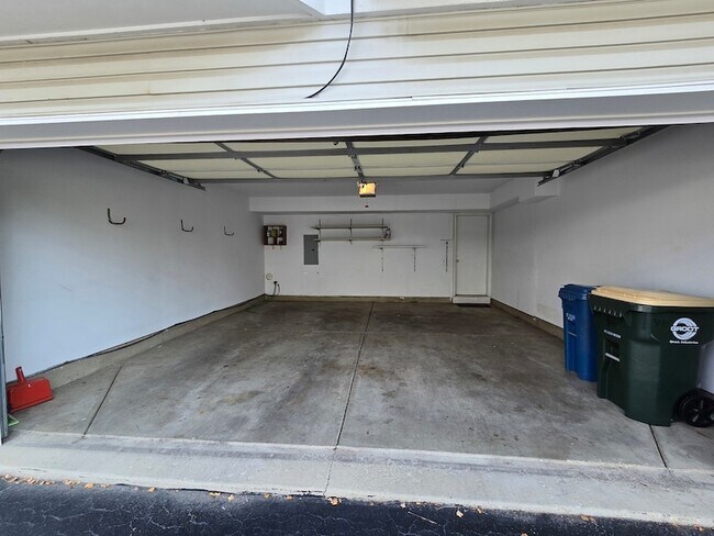 Building Photo - 3190 Teal Bay Ct