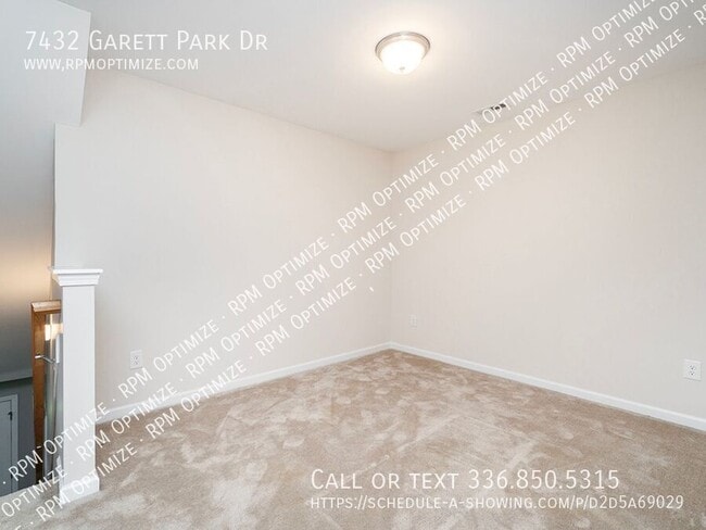 Building Photo - 7432 Garett Park Dr
