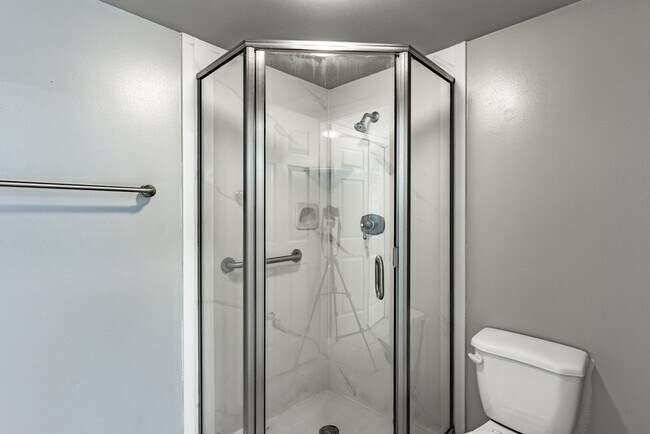 Building Photo - 5761 S Waterbury Cir