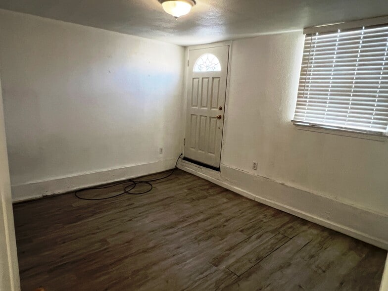 be 2 - 2869 38th Ave