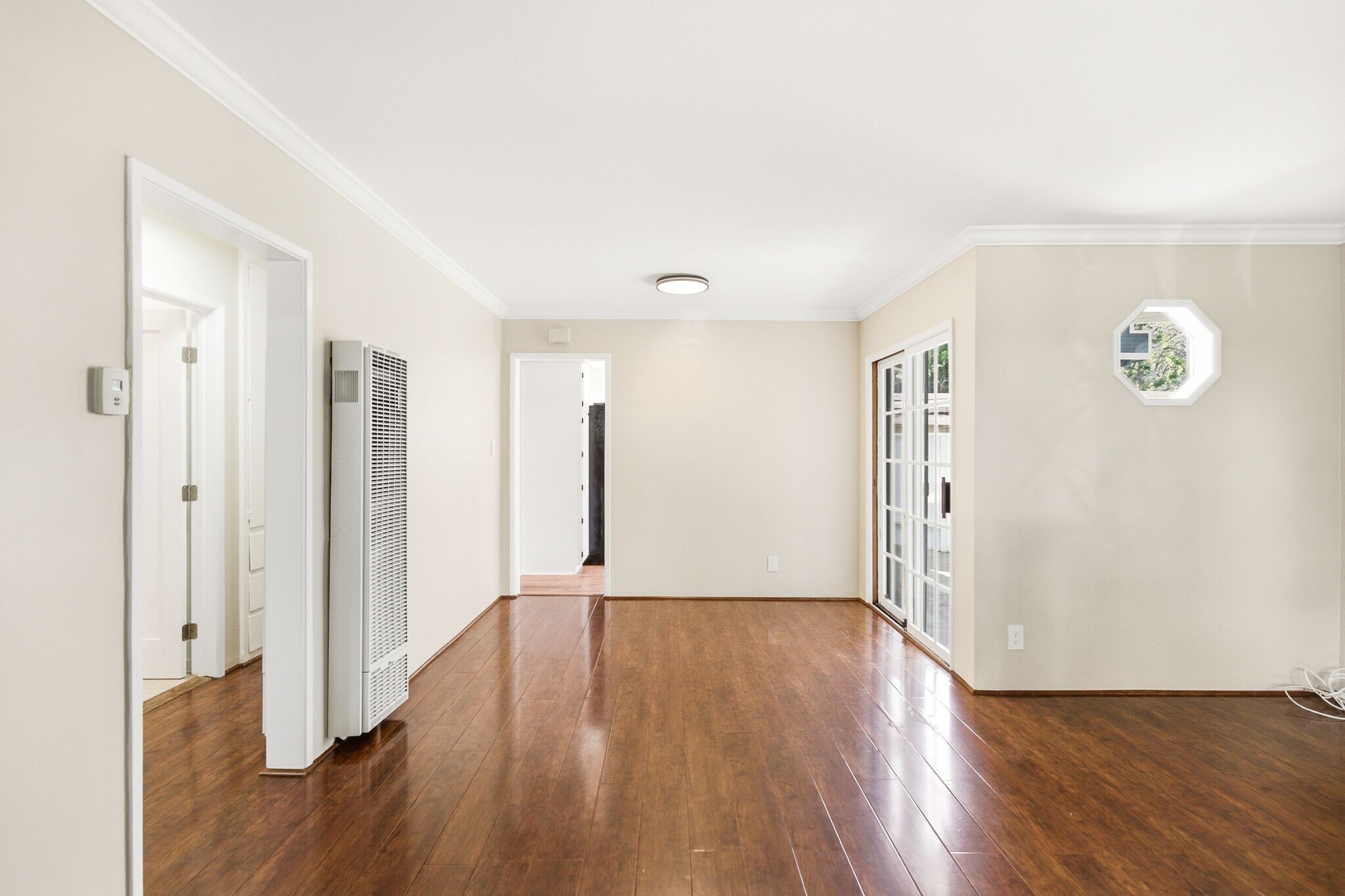 Building Photo - 12334 Moorpark St