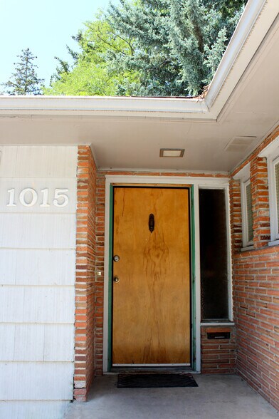 Primary Photo - 1015 NE Duncan Ln