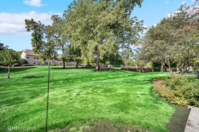 Building Photo - 2492 Stoughton Cir