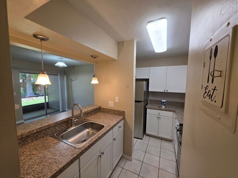 Building Photo - 110 Cypress Woods Ct