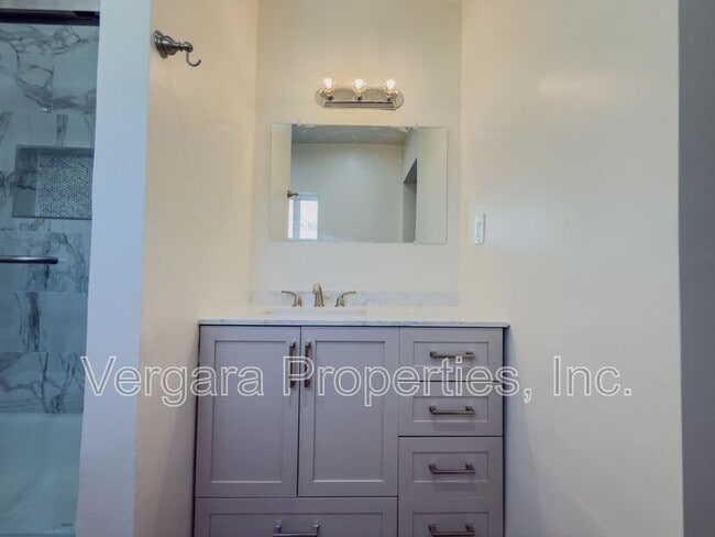 Building Photo - 137 29th St