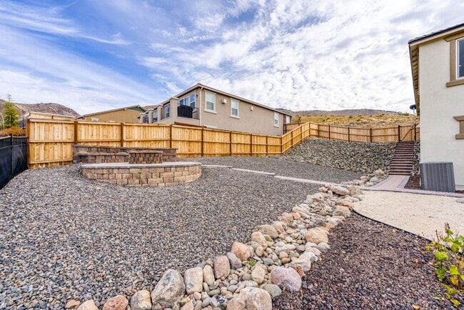 Building Photo - Panoramic views of the valley with a modern updated home!