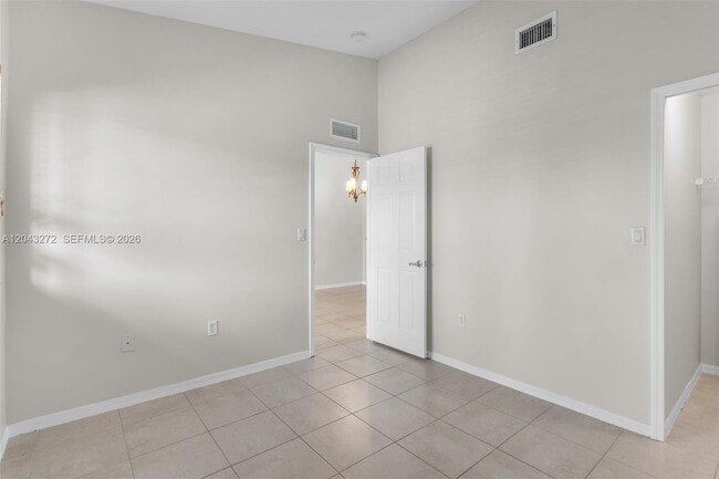 Building Photo - 1241 SE 29th St