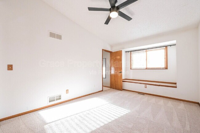 Building Photo - 28 Ward Ct