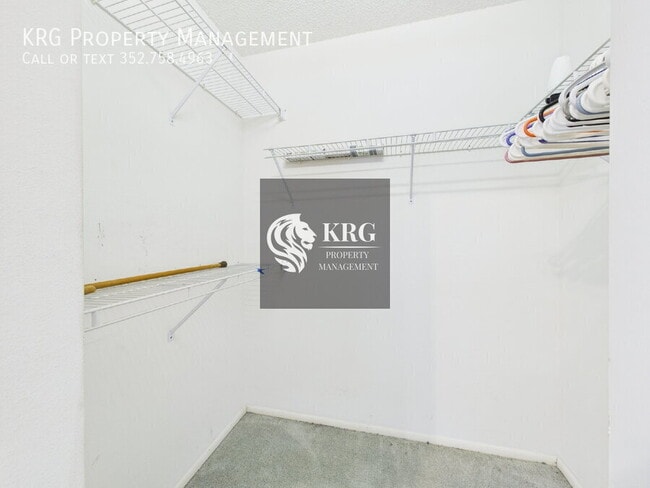 Building Photo - 610 Swallow St