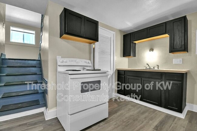 Building Photo - 1794 Genessee Ave