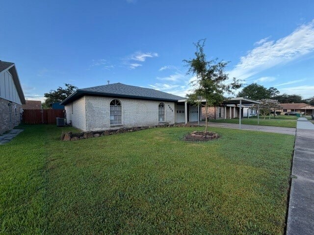 Building Photo - 4808 Fairmoor St