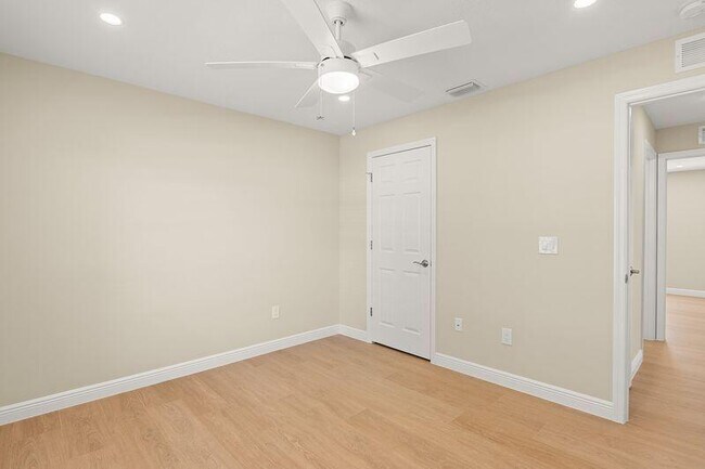 Building Photo - 1590 Polynesian Ln