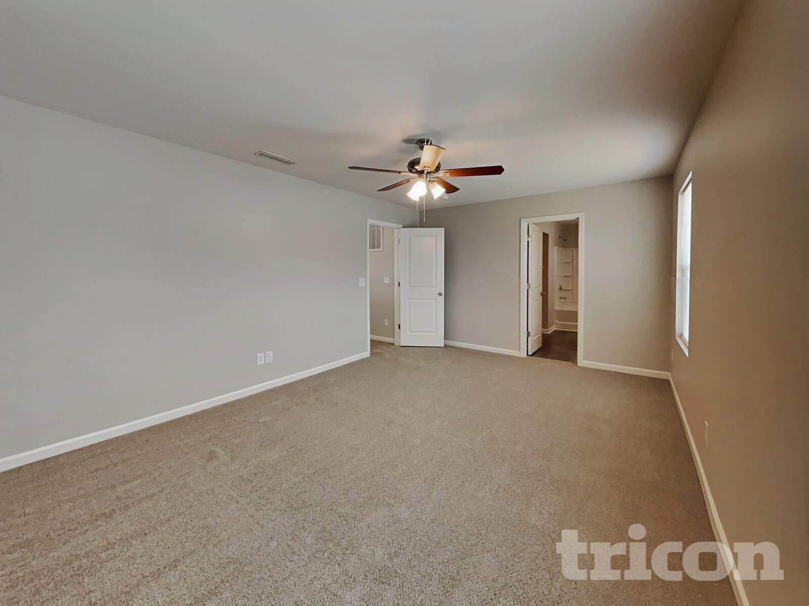 Building Photo - 176 Hidden Lakes Rd