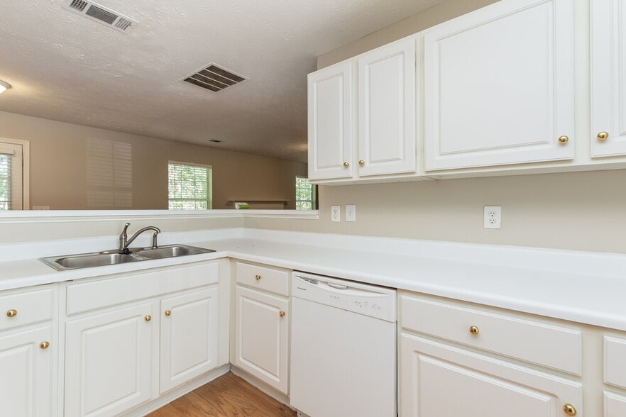 Building Photo - 2790 Meridian Dr