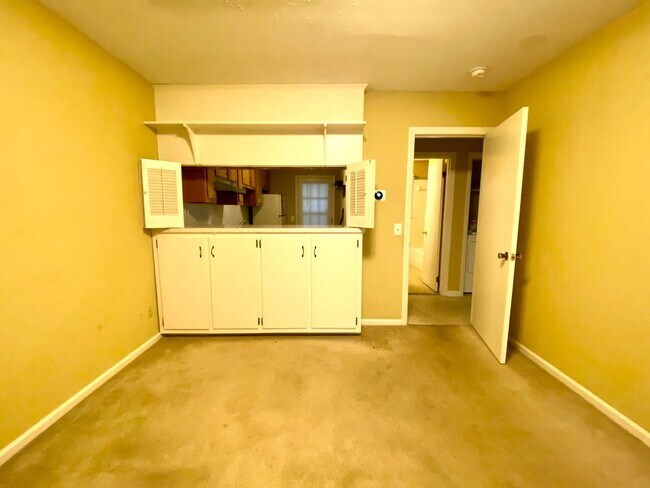 Building Photo - 106 Strode Cir