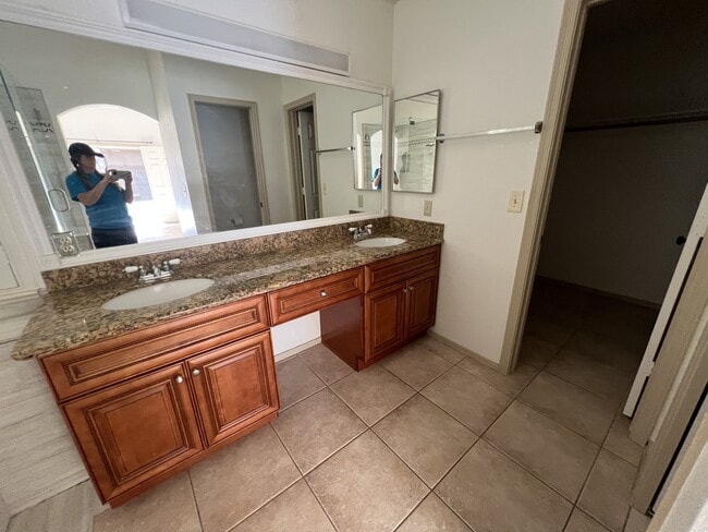 Building Photo - 1531 W Gail Dr