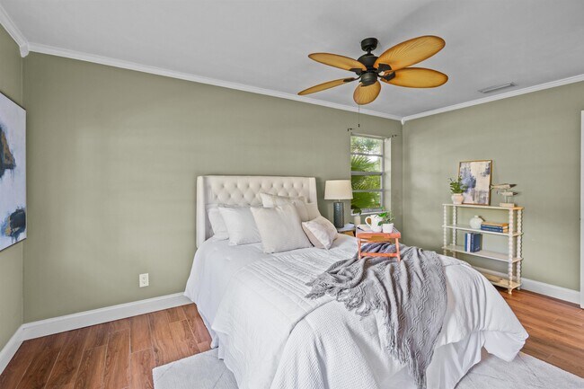 Building Photo - 146 Menendez Rd