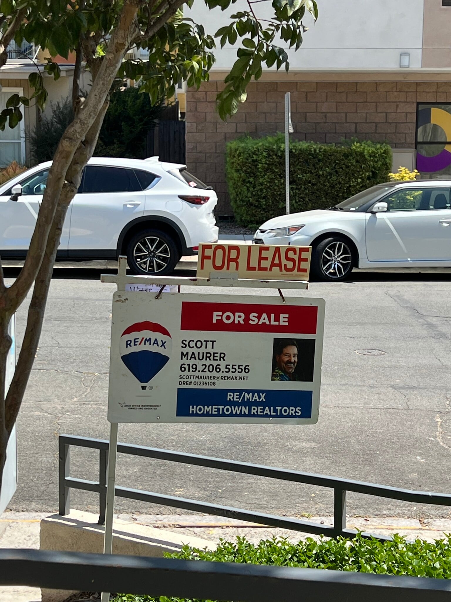 Front - 5540 Lindo Paseo