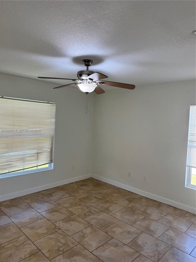 Building Photo - 1855 17th Ave SW