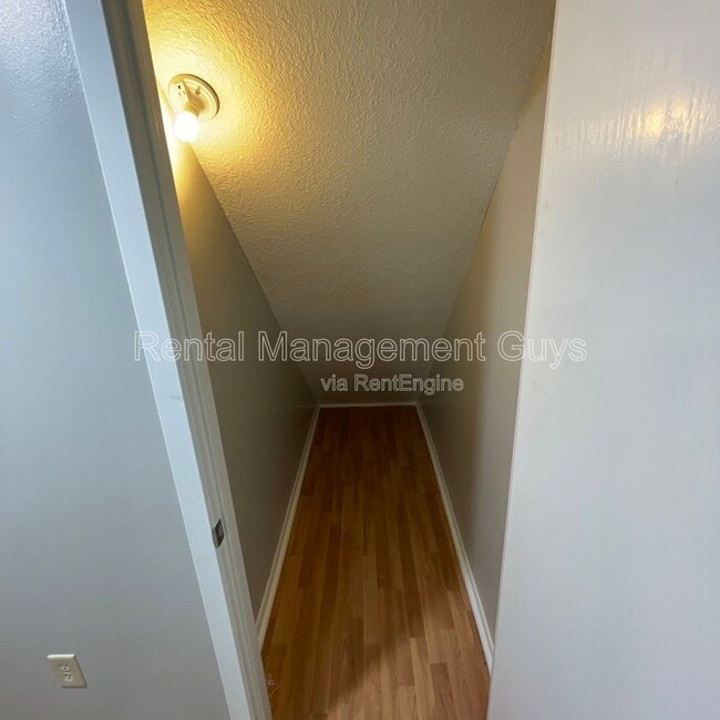 Building Photo - 8229 Halifax Ct N