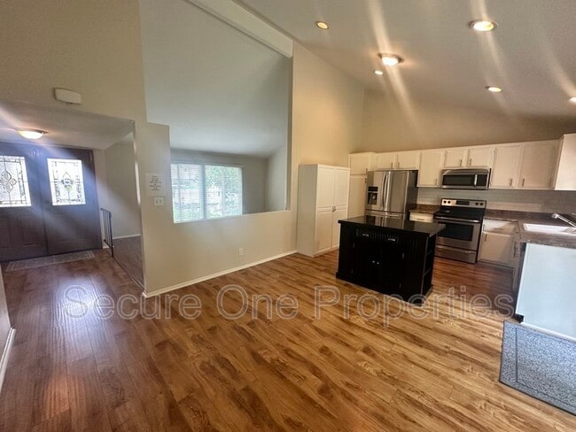 Building Photo - 29362 Hillrise Dr