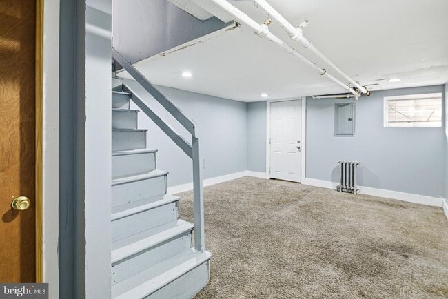 Building Photo - 6520 Ross St