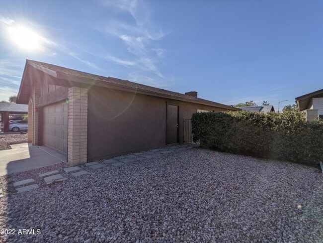 Building Photo - 10044 N 39th Ln