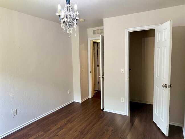 Building Photo - 18100 Calle Way