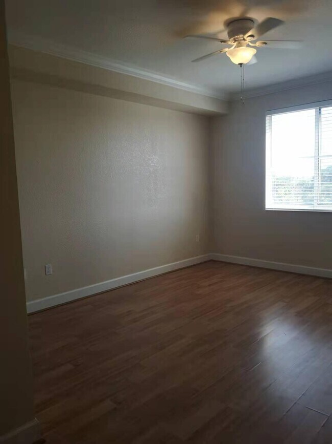 Building Photo - 1660 Renaissance Commons Blvd