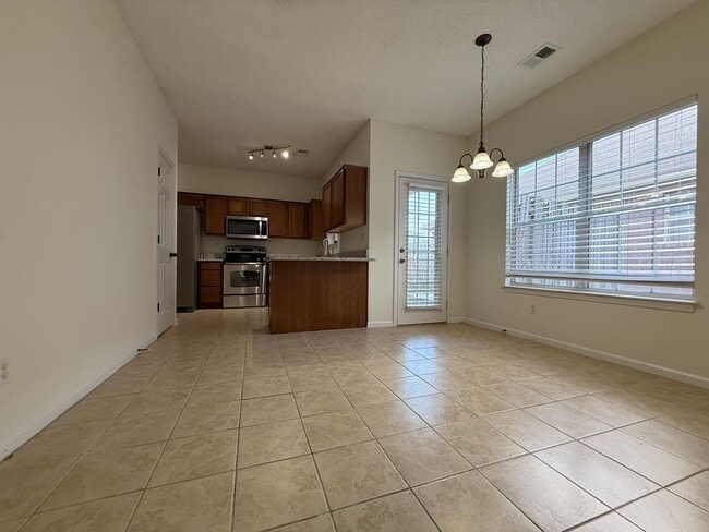 Building Photo - CORDOVA 3 BED 3 BATH RENTAL HOME NEAR SHEL...