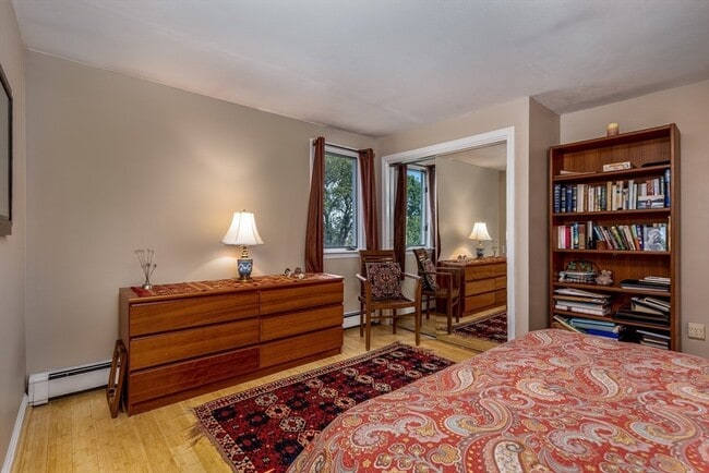 Building Photo - 8 Jackson Rd