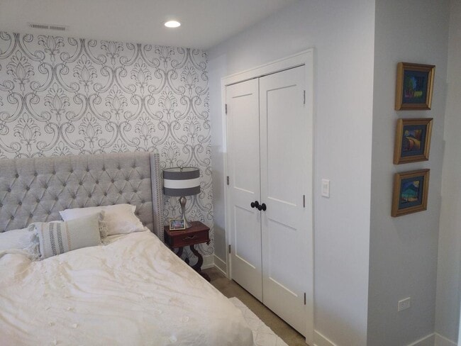 Building Photo - 1317 W Eddy St