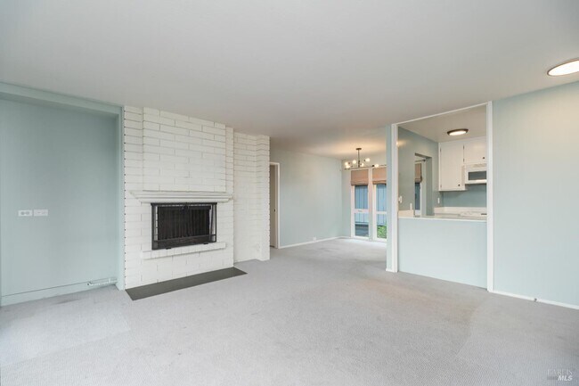 Building Photo - 45 Harbor Oak Dr