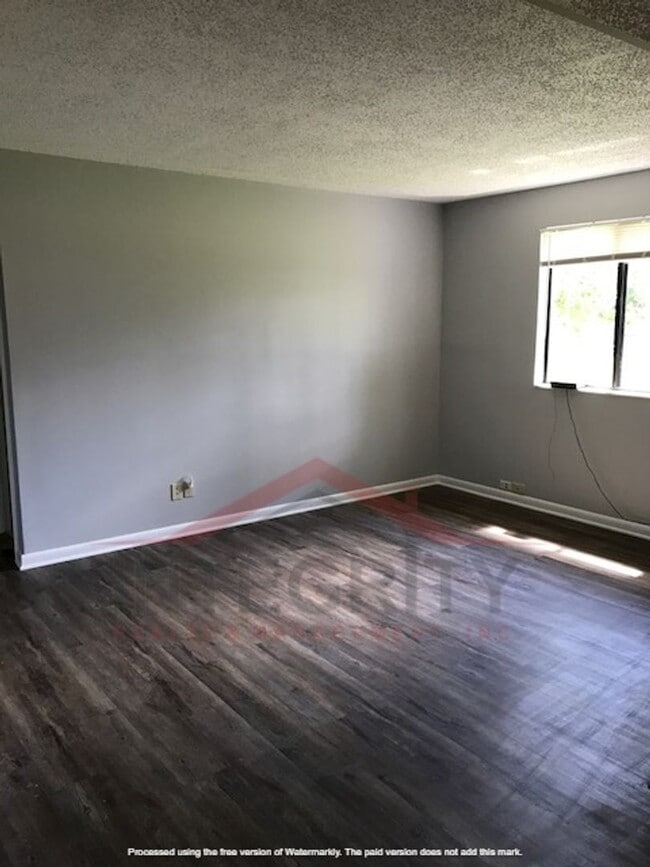 Building Photo - 3 bed/2 bath in Orange Park