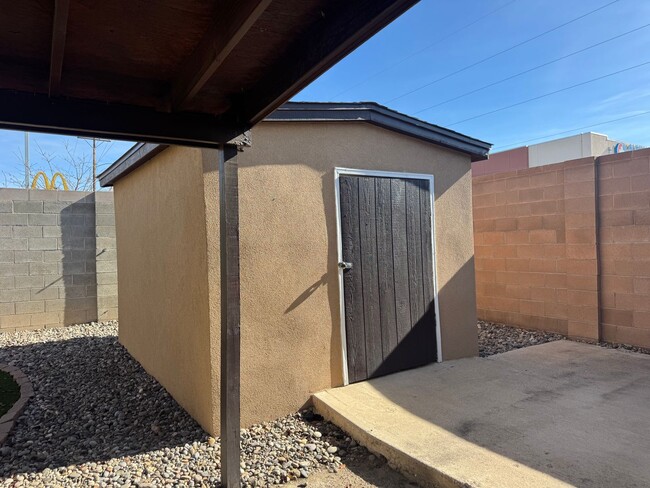 Building Photo - One of a kind NE Heights Home