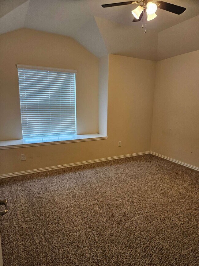 Building Photo - Spacious 4-Bed Home in Friendly Katy Cul-d...